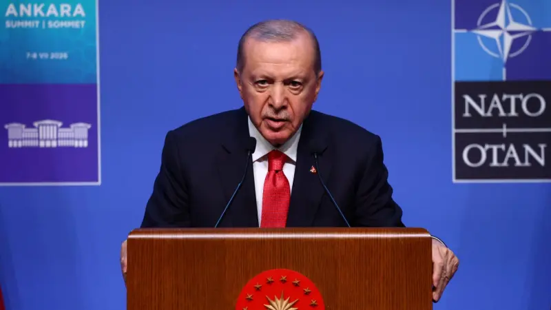 تركيا تعتقل طيارا سابقا متهما بمحاولة اغتيال إردوغان