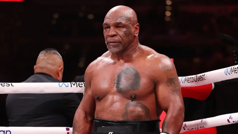 موعد نزال مايك تايسون وفلويد مايويذر.. إفريقيا تستعيد ذكريات "نزال القرن"