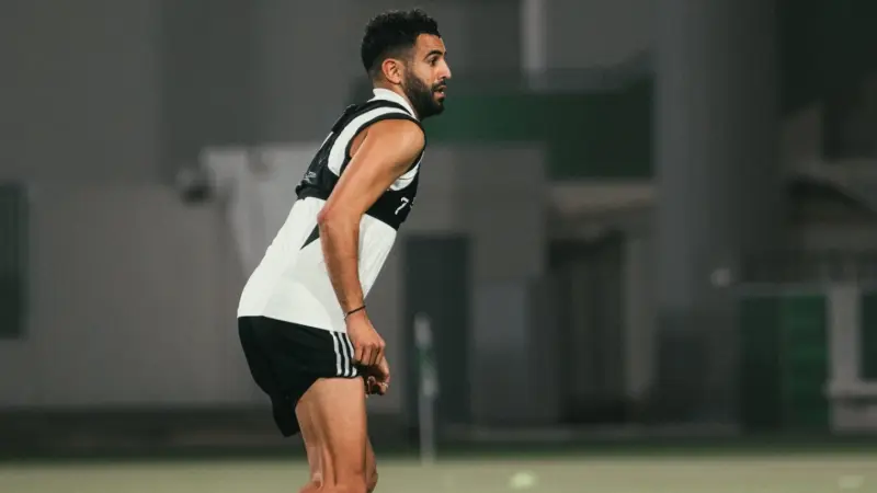 القنوات الناقلة لمباراة الأهلي اليوم ضد ضمك مع موعد المباراة والتشكيلة.. محرز يقود تشكيلة الأهلي