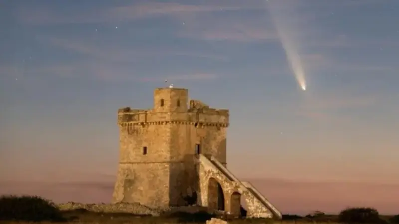 يظهر كل 170 ألف عام..مذنب بان ستارز يزين سماء أبريل