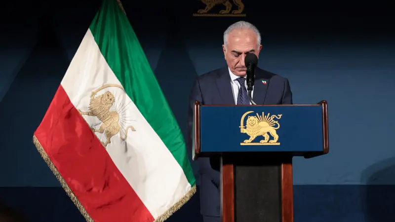 رضا بهلوي يدعو الإيرانيين للنزول إلى الشوارع مجددا