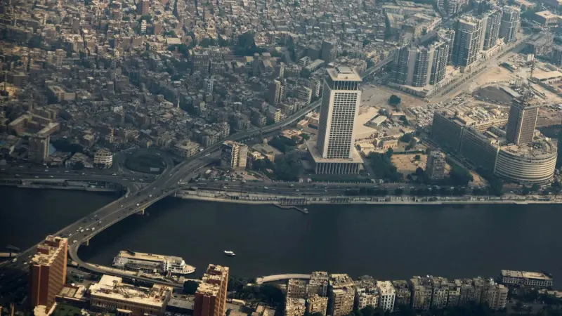 رئيس الوزراء المصري يحدد موعد إجازة 6 أكتوبر 2025