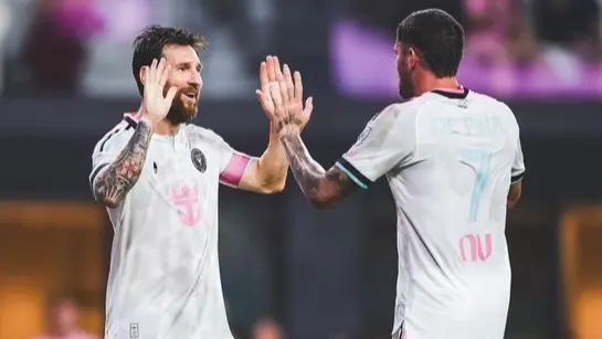 ميسي يقود إنتر ميامي للأدوار الإقصائية في الدوري الأميركي