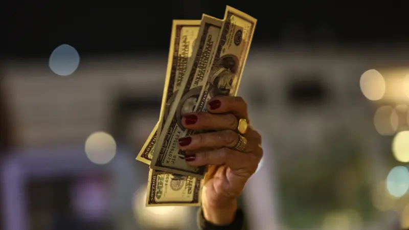 سعر الدولار الأميركي في سوريا اليوم السبت 22/8/2026.. هبوط محدود