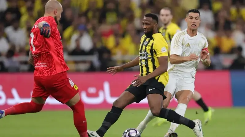 نتيجة مباراة اتحاد جدة والنصر.. بنزيما يفوز على رونالدو في الدوري السعودي