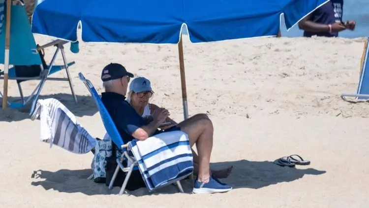 صور بايدن على البحر تثير غصب الأميركيين.. ما السبب؟