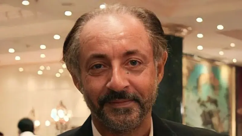 كم عدد أبناء عبد العزيز مخيون؟ أحدهم واجه تهمة خطيرة