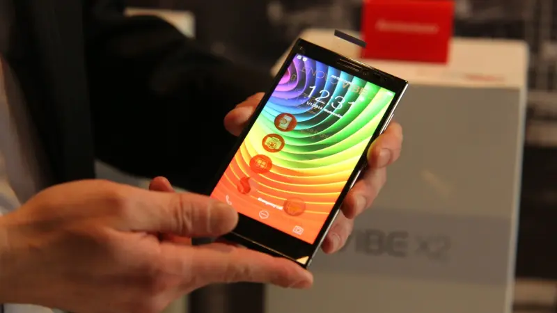 "لينوفو" تعلن عن مساعد جديد يعمل بالذكاء الاصطناعي