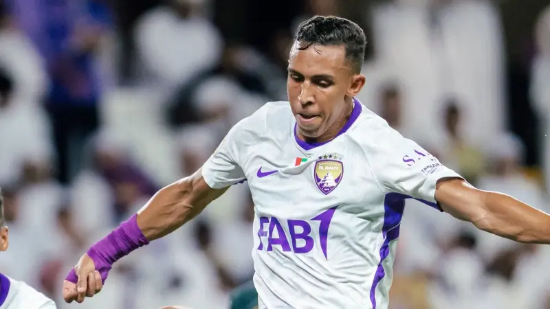 الدوري الإماراتي - العين يهزم خورفكان ويعادل رقم الوصل التاريخي