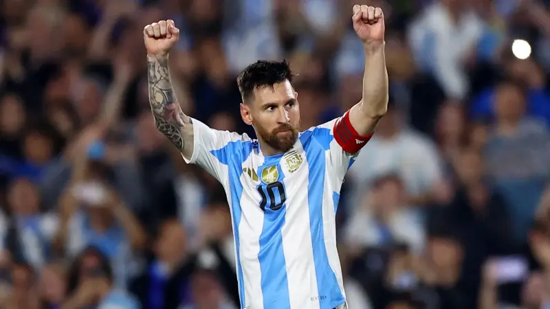 فيديو - هاتريك تاريخي لميسي يضع قدما للأرجنتين في كأس العالم 2026