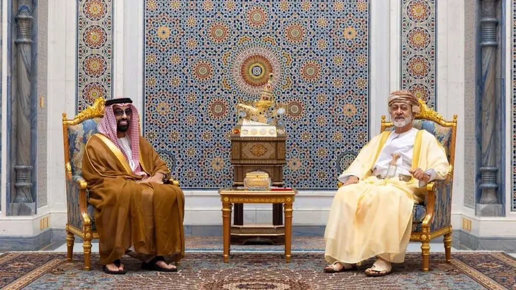 الإمارات وعمان تبحثان توسيع آفاق التعاون في مسقط (وام) الإمارات وعمان تبحثان توسيع آفاق التعاون في مسقط (وام)