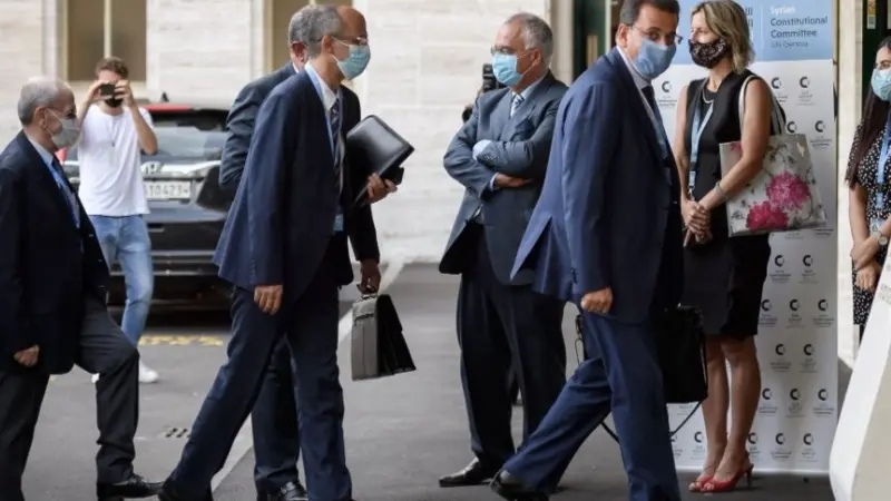 من هو أمجد عيسى الذي ظهر في المقاطع المسربة لبشار الأسد ولونا الشبل؟ غموض يلف مصيره