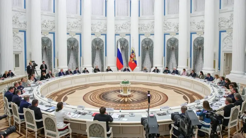 الكرملين: مفاوضات أوكرانيا تُعقد خلف أبواب مغلقة وتتواصل الأربعاء