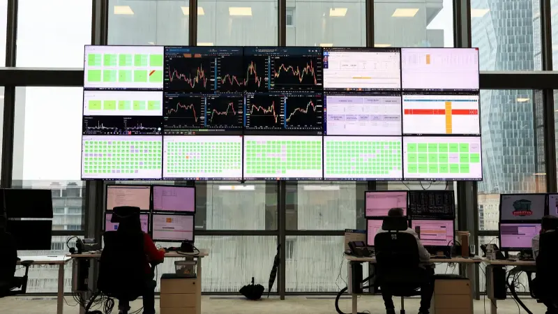 بعد استقالة لوكورنو المفاجئة.. الأسهم الفرنسية تهبط 1.4%