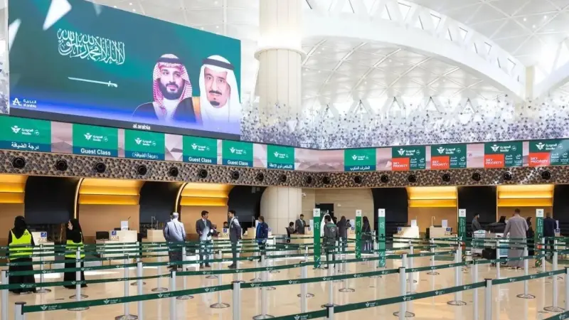 بعد هجمات مطار الرياض.. هذا برنامج شركات الطيران إلى السعودية