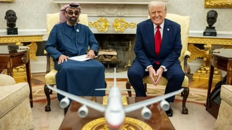 طحنون بن زايد يلتقي دونالد ترامب ويبحثان آفاق الشراكة الإستراتيجية