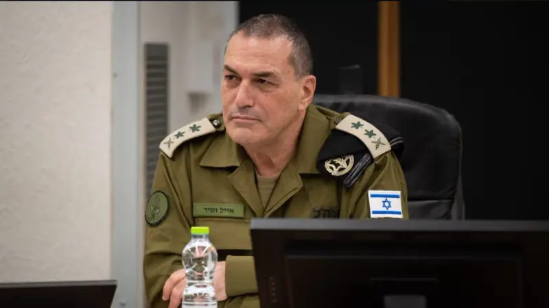 رئيس الأركان الإسرائيلي: قواتنا بصدد سحق النظام الإيراني