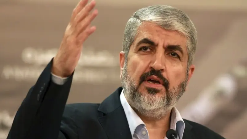 مرشّح لخلافة السنوار.. من هو خالد مشعل؟