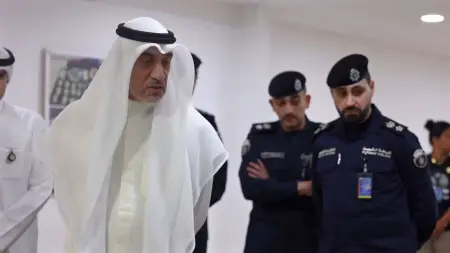 related_news_inside_blogsمداهمة أمنية في الكويت تطيح بشيكة خطيرة لترويج المخدرات.. هذا ما تم حجزه
