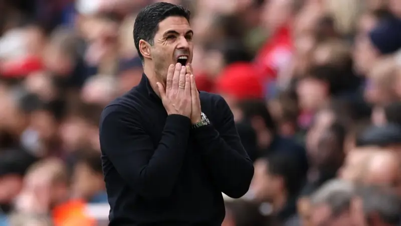 أرتيتا تحت الضغط في أرسنال وفابريغاس يبرز كخليفة محتمل