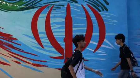 related_news_inside_blogsبريطانيا تفرض عقوبات على 12 فردا وكيانا مرتبطين بإيران