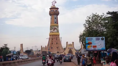 مالي.. معارك في باماكو ومناطق أخرى بين الجيش و"جماعات إرهابية"