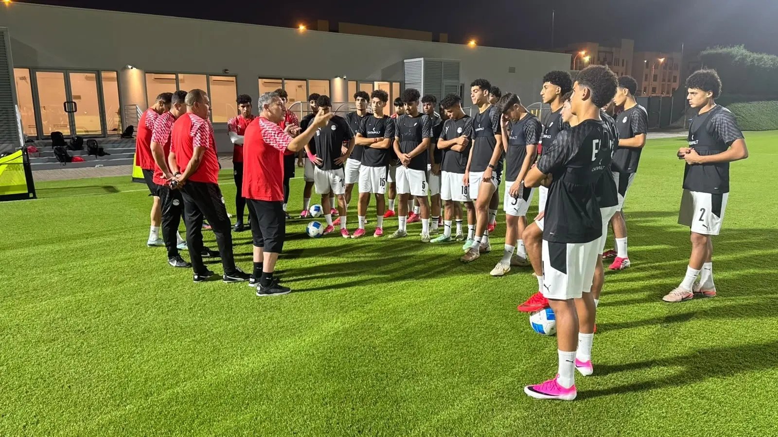 منتخب مصر للناشئين يواجه العراق اليوم في ختام دور المجموعات بكأس الخليج (إكس) منتخب مصر للناشئين يواجه العراق اليوم في ختام دور المجموعات بكأس الخليج (إكس)