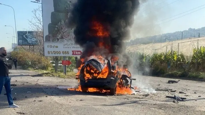 فيديو - مسيّرة إسرائيلية تستهدف سيارة جنوب لبنان