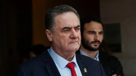 كاتس: بدأنا مناورة برية في لبنان لإزالة تهديدات "حزب الله"