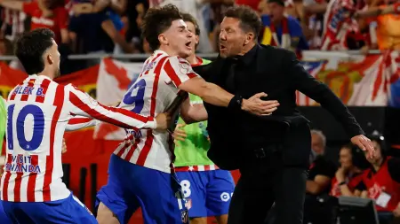 related_news_inside_blogsسيميوني يلملم جراح أتلتيكو مدريد.. صدمة نهائي الكأس تضع الفريق أمام اختبار المصير