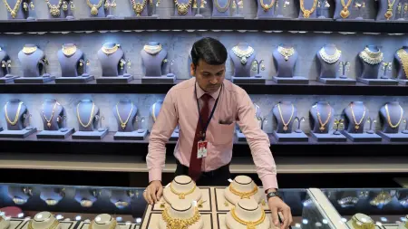 related_news_inside_blogsأسعار الذهب في مصر اليوم الخميس 19/2/2026.. عيار 21 يتراجع 60 جنيهًا