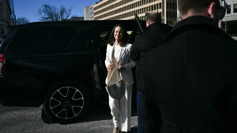 صور - زعيمة المعارضة الفنزويلية تلتقي ترامب في البيت الأبيض