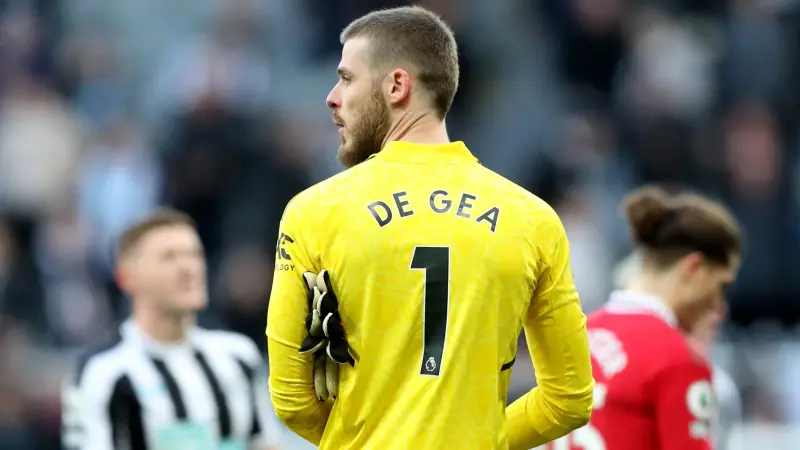 3 وجهات مُحتملة.. هل يعود دي خيا إلى الدوري الإنجليزي؟