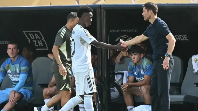 تشابي ألونسو يضع 4 أسماء على قائمة المغادرين لريال مدريد