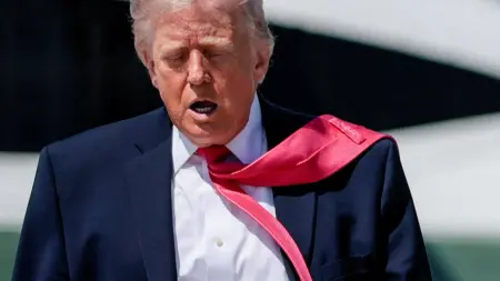 related_news_inside_blogsترامب: آمل أن يتصرف "حزب الله" بشكل لائق خلال هذه الفترة المهمة