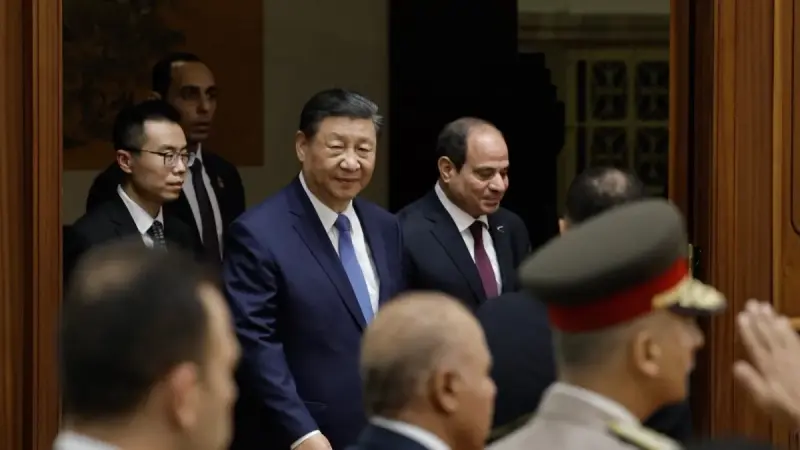 فيديو - هل عرضت الصين منظومة عسكرية كاملة على مصر؟