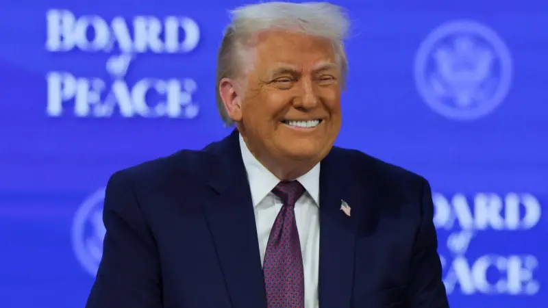 ترامب يشيد بـ"أقوى جيش في العالم" بعد عملية فنزويلا