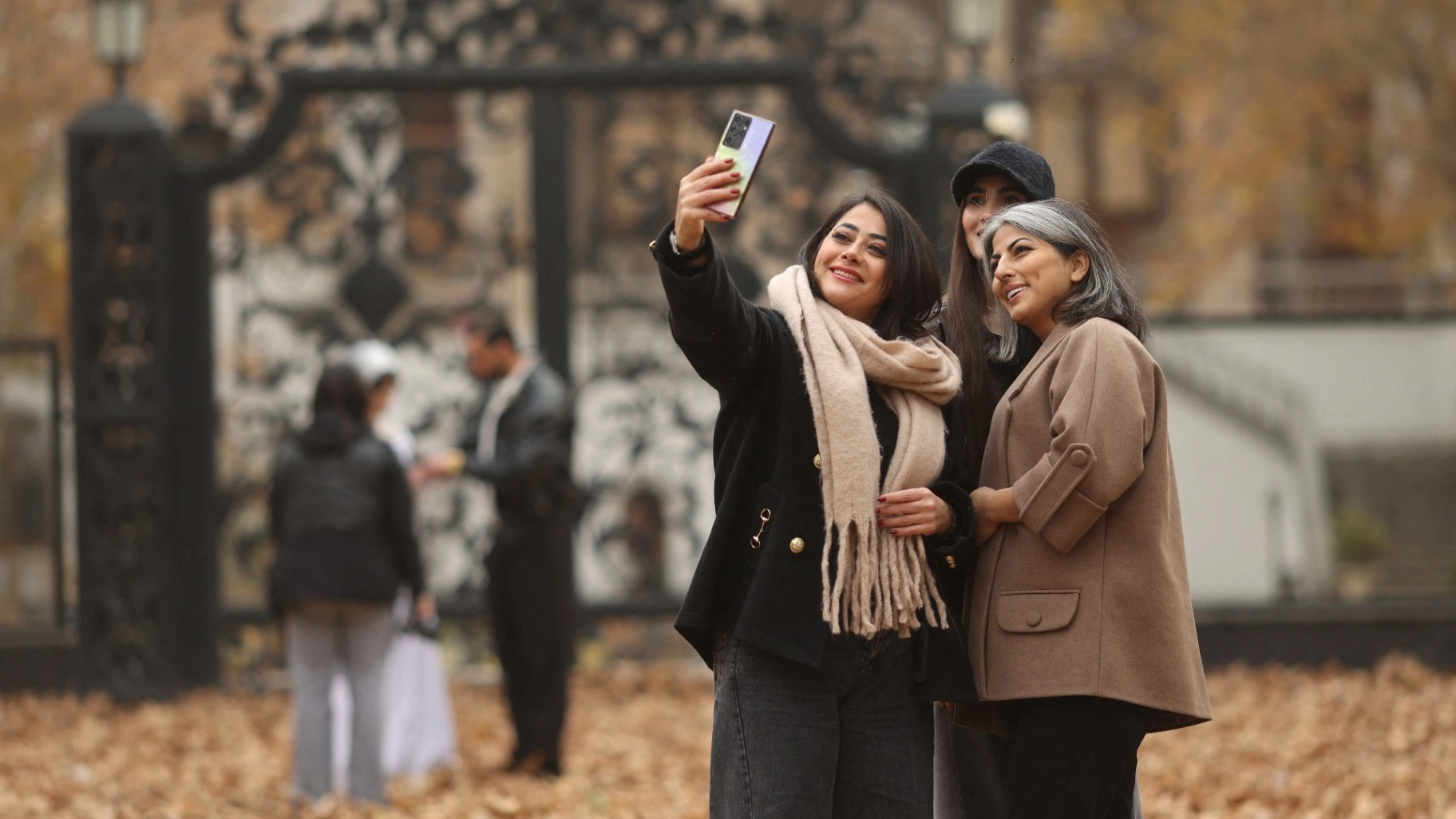تقرير: إيران تبدي ليونة في الحجاب مع احتمال عودة القمع 