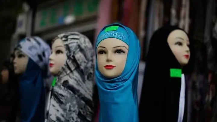 أذربيجان واجهت انتقادات تركية بسبب قيود الحجاب في المدارس (إكس) أذربيجان واجهت انتقادات تركية بسبب قيود الحجاب في المدارس (إكس)
