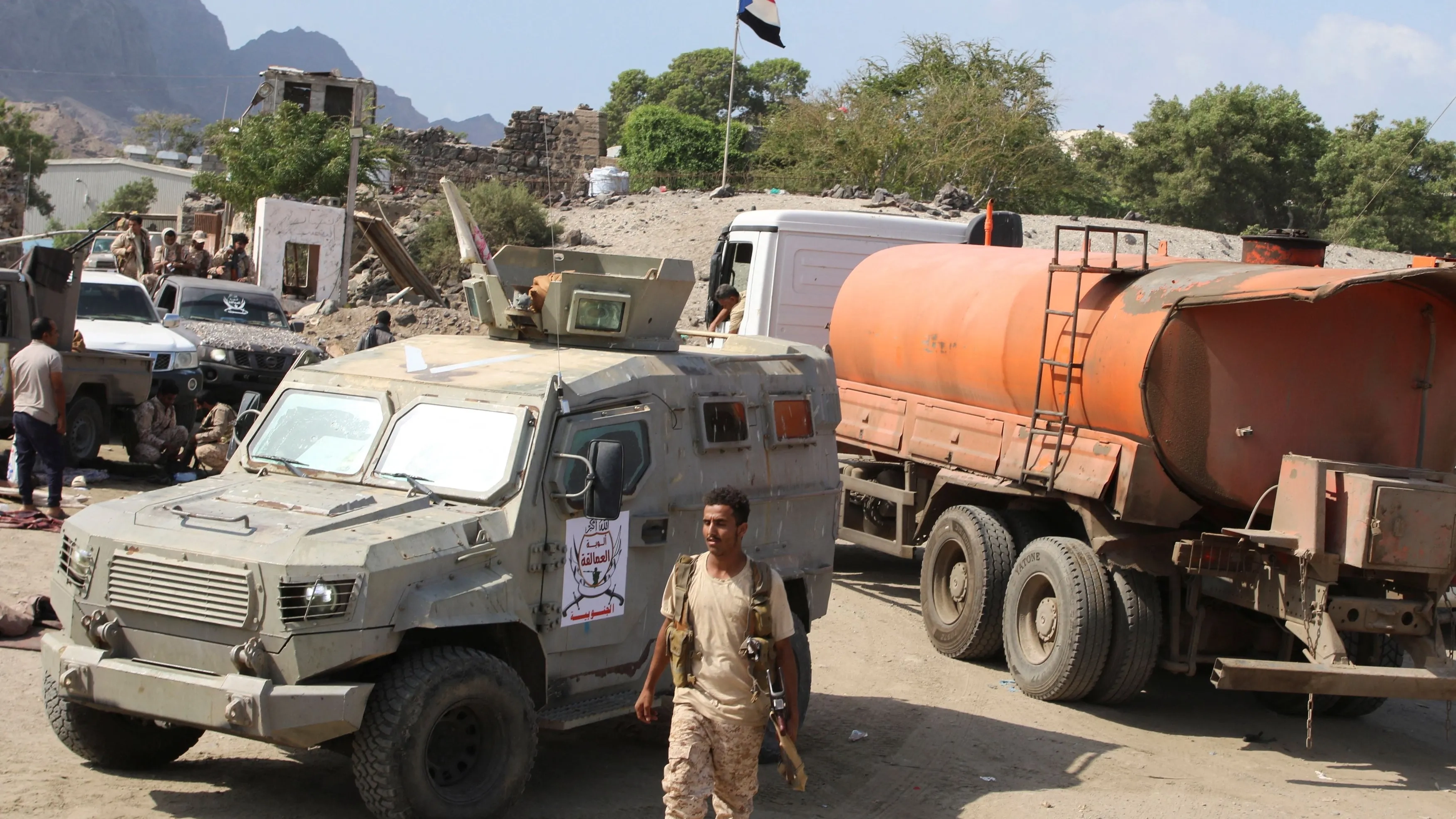 الانتقالي الجنوبي يطالب بتصنيفها إرهابية.. تاريخ دموي لـ"إخوان اليمن" 