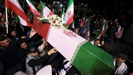 related_news_inside_blogsبعد خامنئي ولاريجاني.. إيران أمام أخطر أزمة منذ 1979