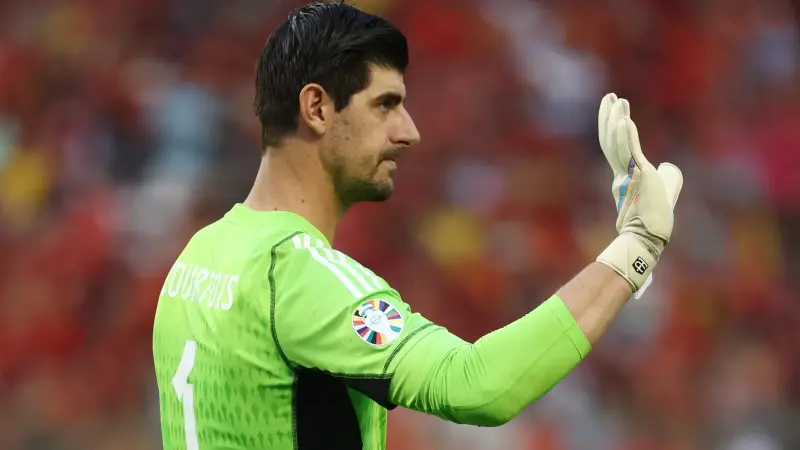 ما هي إصابة كورتوا؟ ضربة موجعة للملكيّ قبل الكلاسيكو