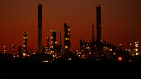 related_news_inside_blogsبسبب حرب إيران.. نقص الوقود في آسيا يتحول إلى فوضى وعنف اجتماعي