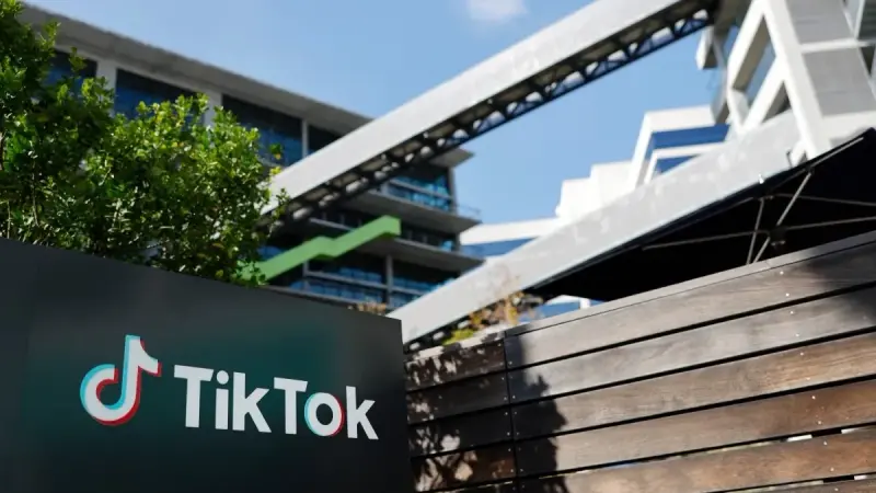 "تيك توك" تحجب محتوى ينتقد ترامب.. وكاليفورنيا تفتح تحقيقا