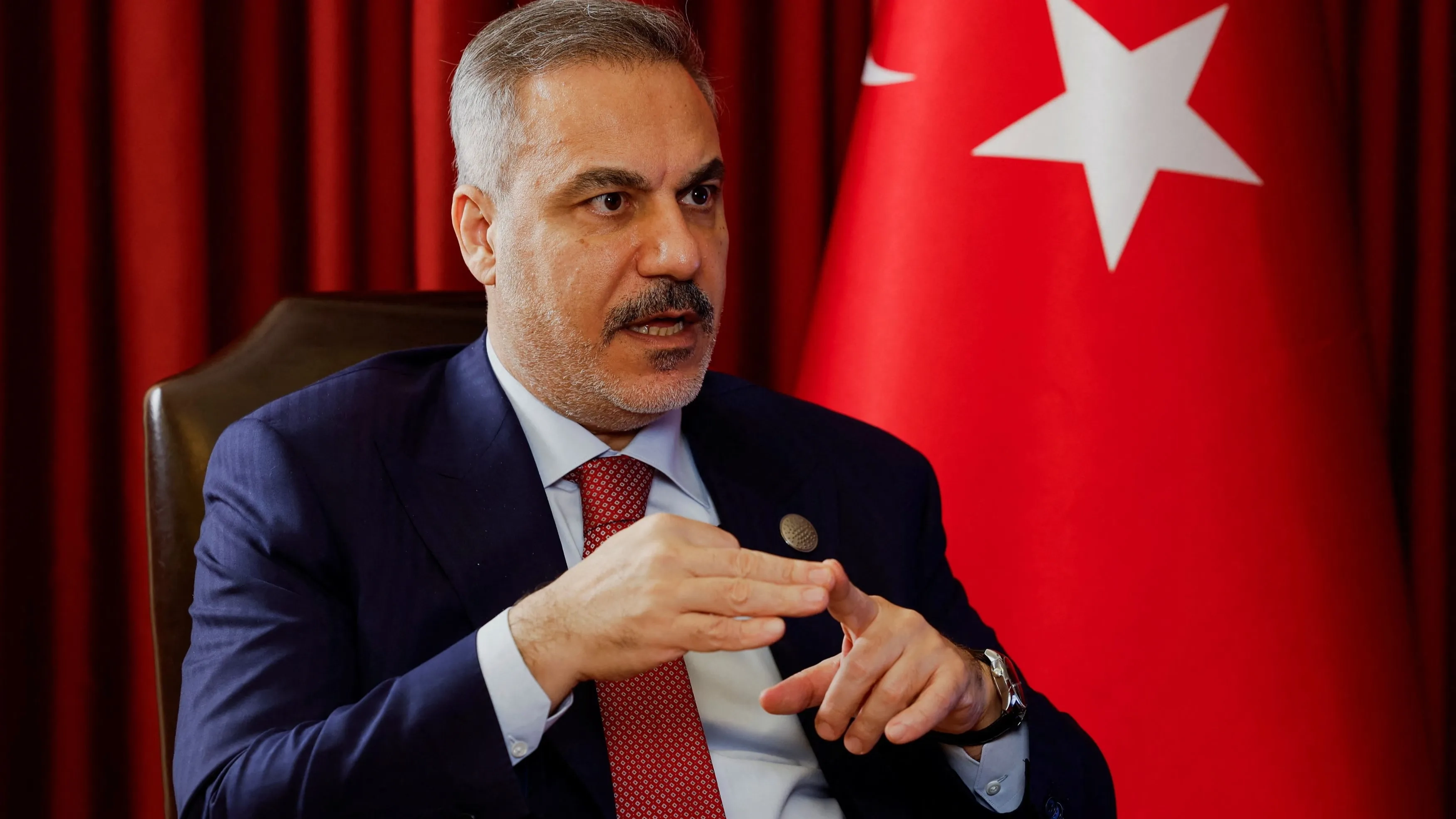 فيدان: "قسد" ليست لديها نية للاندماج في الجيش السوري 