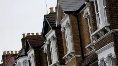 related_news_inside_blogsهل يؤثر خفض الفائدة على أسعار المنازل في بريطانيا؟