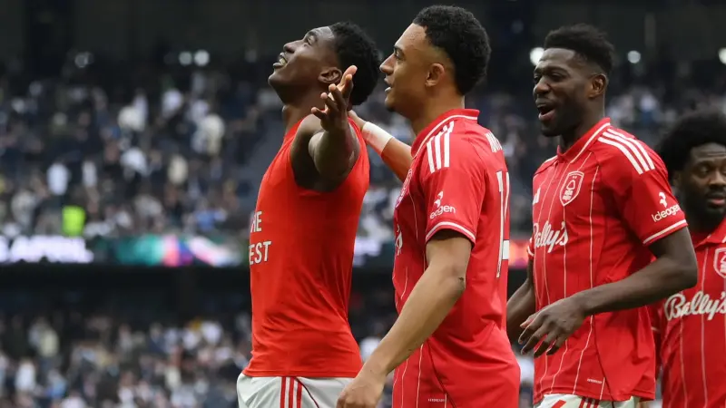 هل يفقد أحد أندية البريميرليغ مقعده الأوروبي بسبب الملكية المشتركة؟