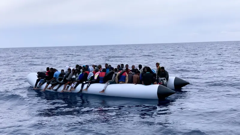 غرق قارب مهاجرين قبالة ليبيا يخلف نحو 15 قتيلا