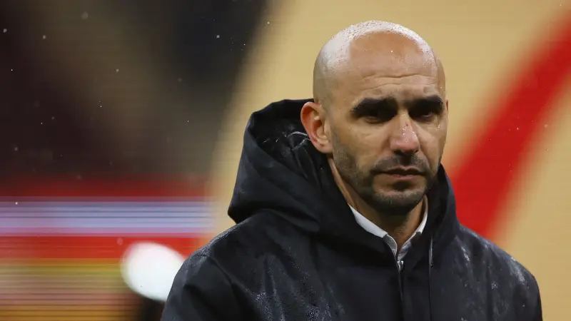 الجامعة الملكية تنفي أنباء رحيل وليد الركراكي عن تدريب منتخب المغرب