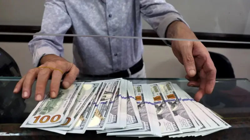 سعر الدولار في مصر اليوم الأحد 28/12/2025.. ترقب نتائج خفض الفائدة